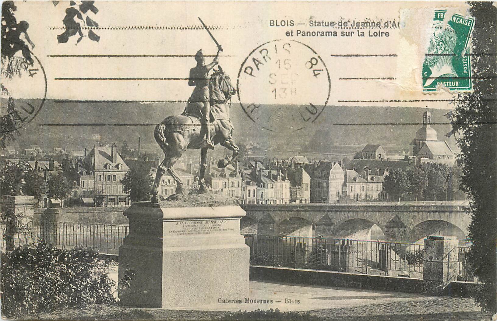 CPA Blois Statue de Jeanne d'Arc et Panorama sur la Loire 