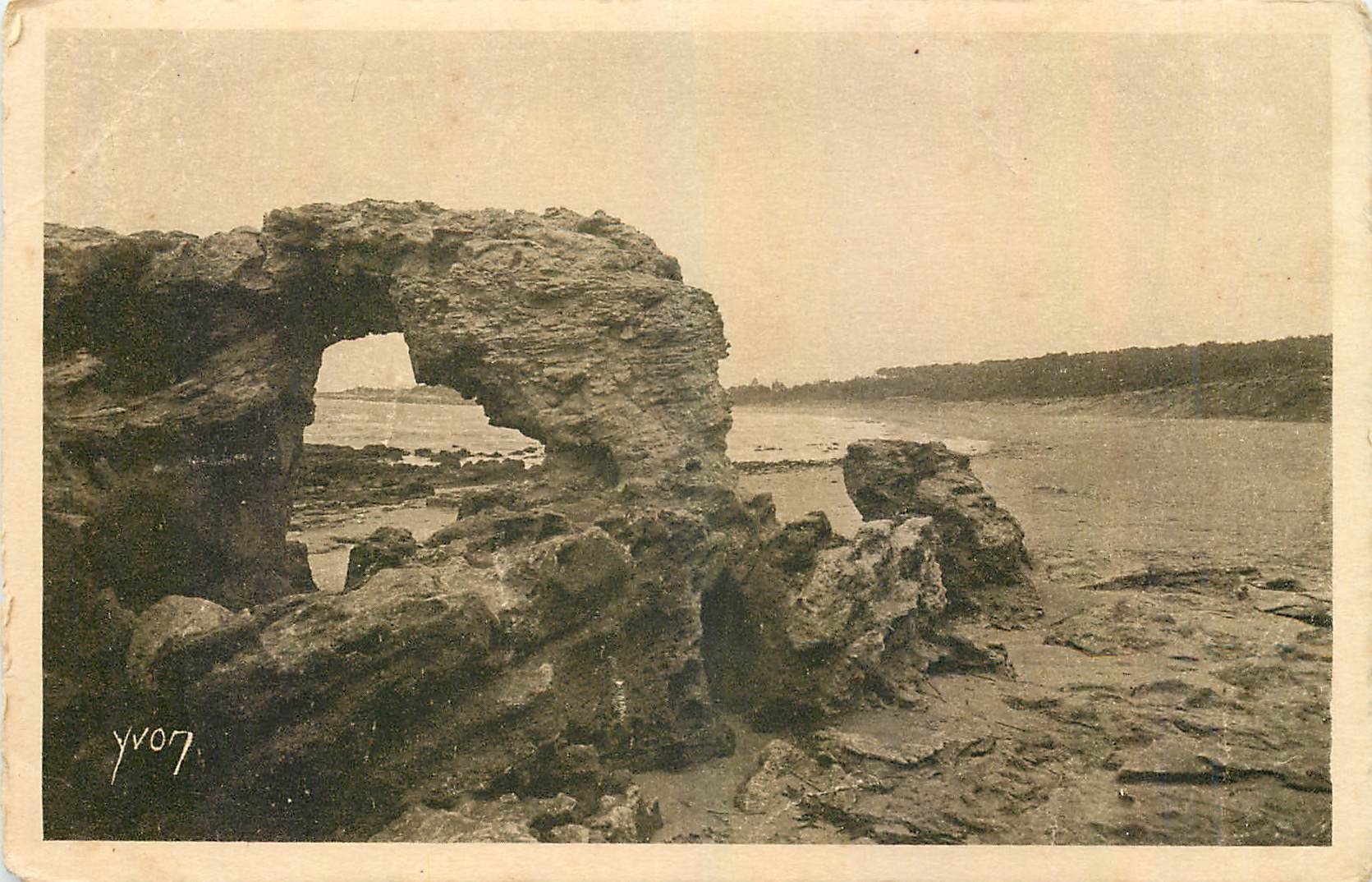 CPA Royan Le Bureau Saint Palais Les Grands Rochers des Pierrieres 