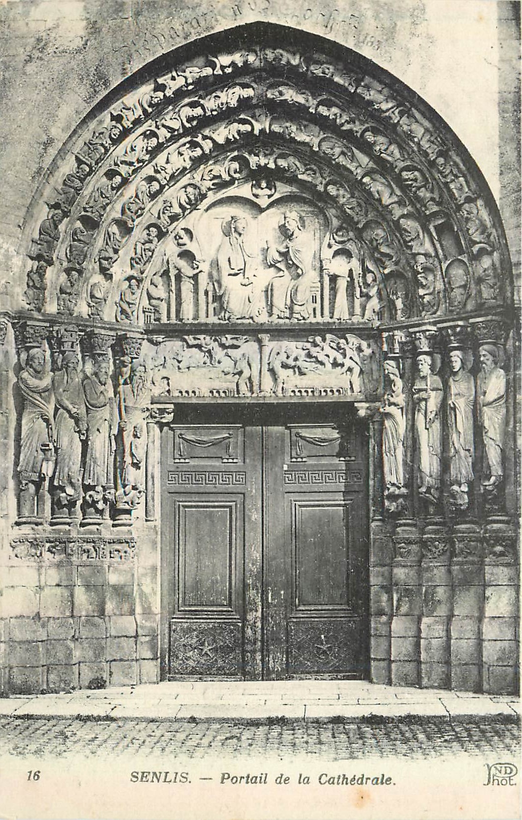 CPA Senlis Portail de la Cathedrale 