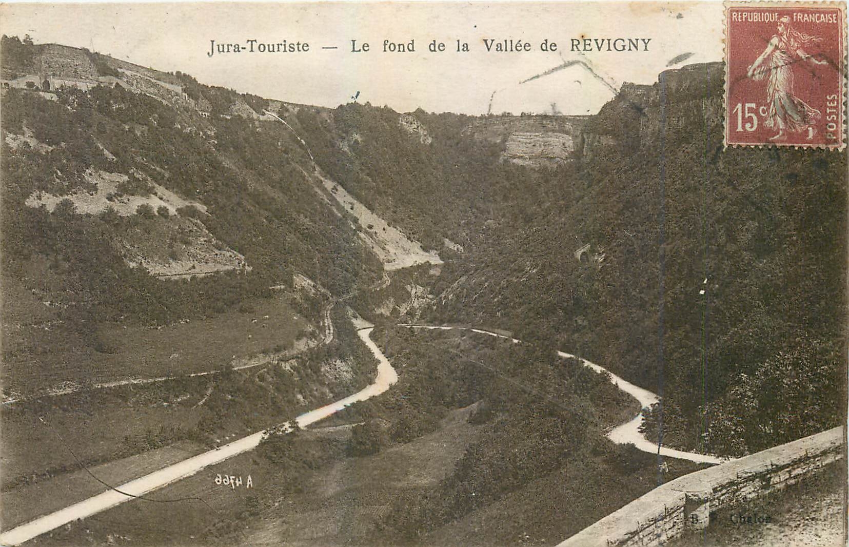 CPA Jura Touriste Le fond de la Vallee de Revigny 
