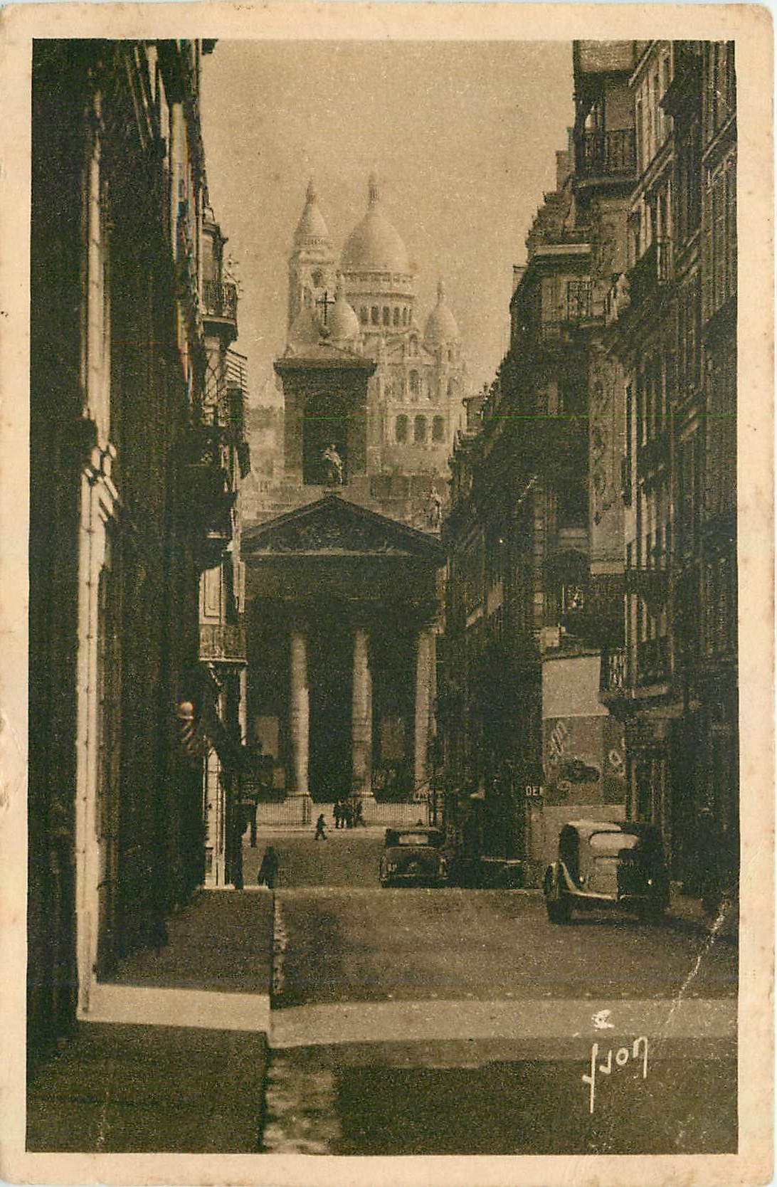 CPA Paris Le Sacre Coeur vu de la rue Laffite 