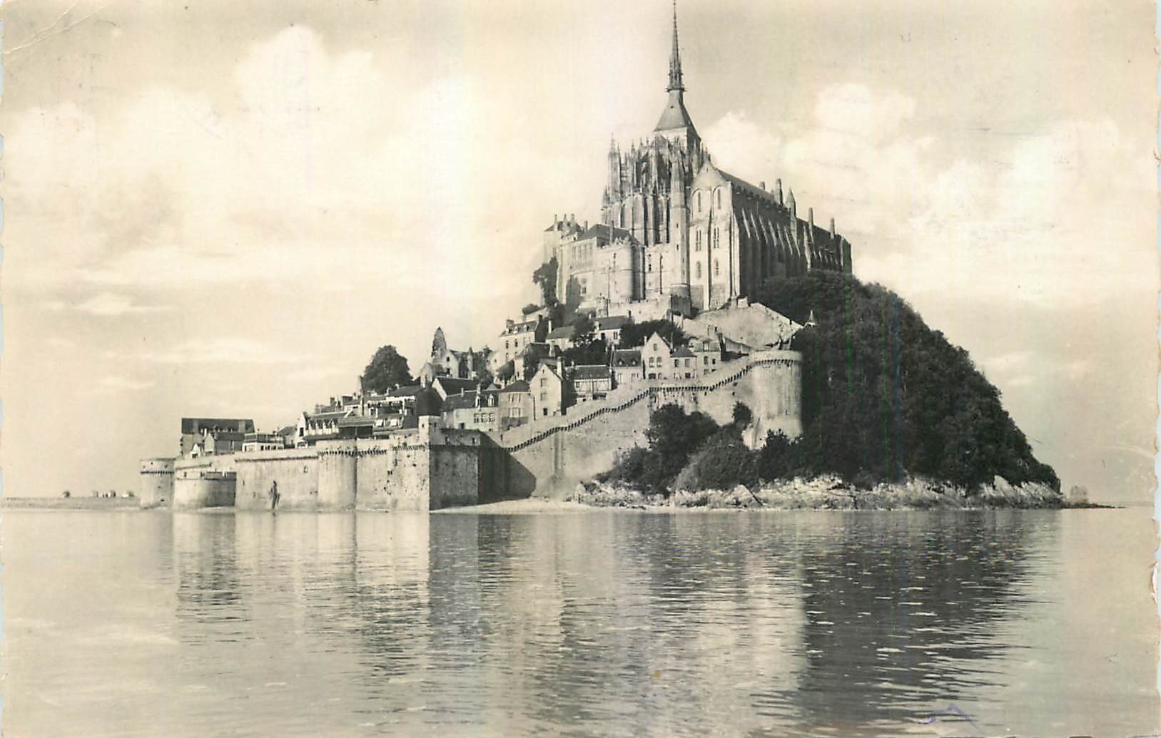 Mont Saint-Michel — vue panoramique — Éditions L. Pierrot & F. G. Lévis
