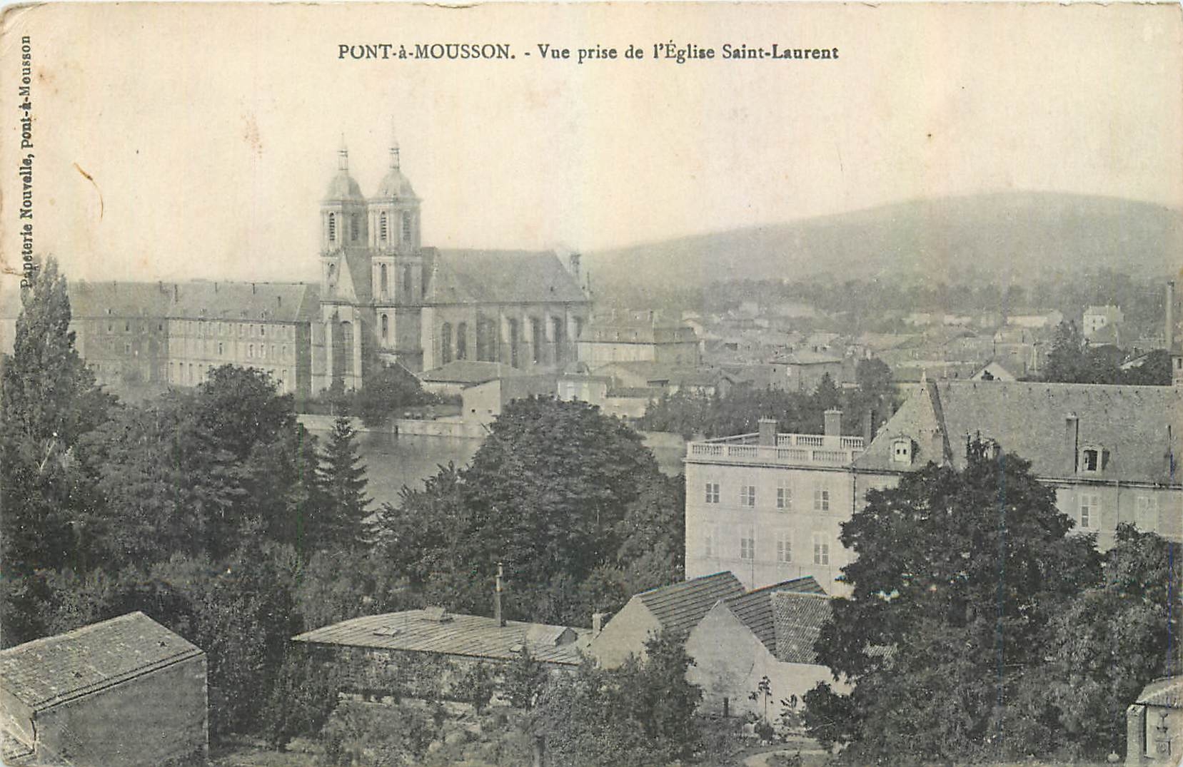 CPA Pont a Mousson Vue prise de l'Eglise Saint Laurent 