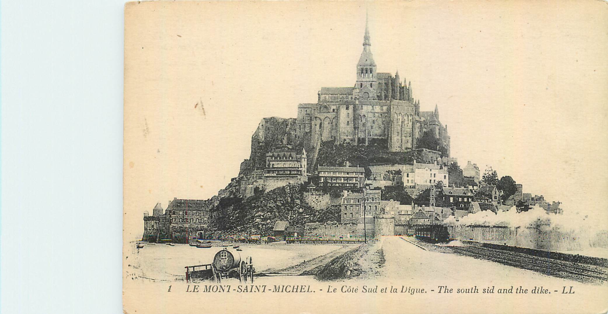 CPA Le Mont Saint Michel Le Cote Sud et la Digue Train