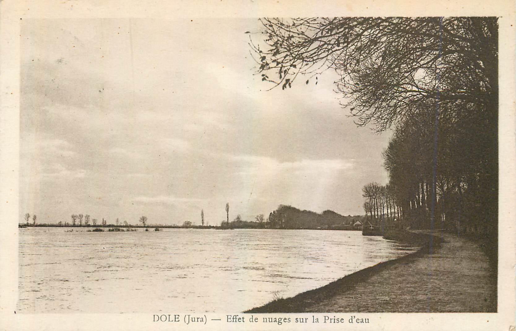 CPA Dole Jura Effet de nuages sur la Prise d'eau 