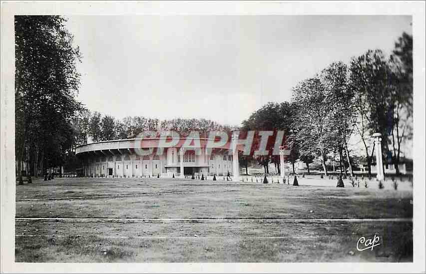 CPA Mont de Marsan Les Arenes et le Square 