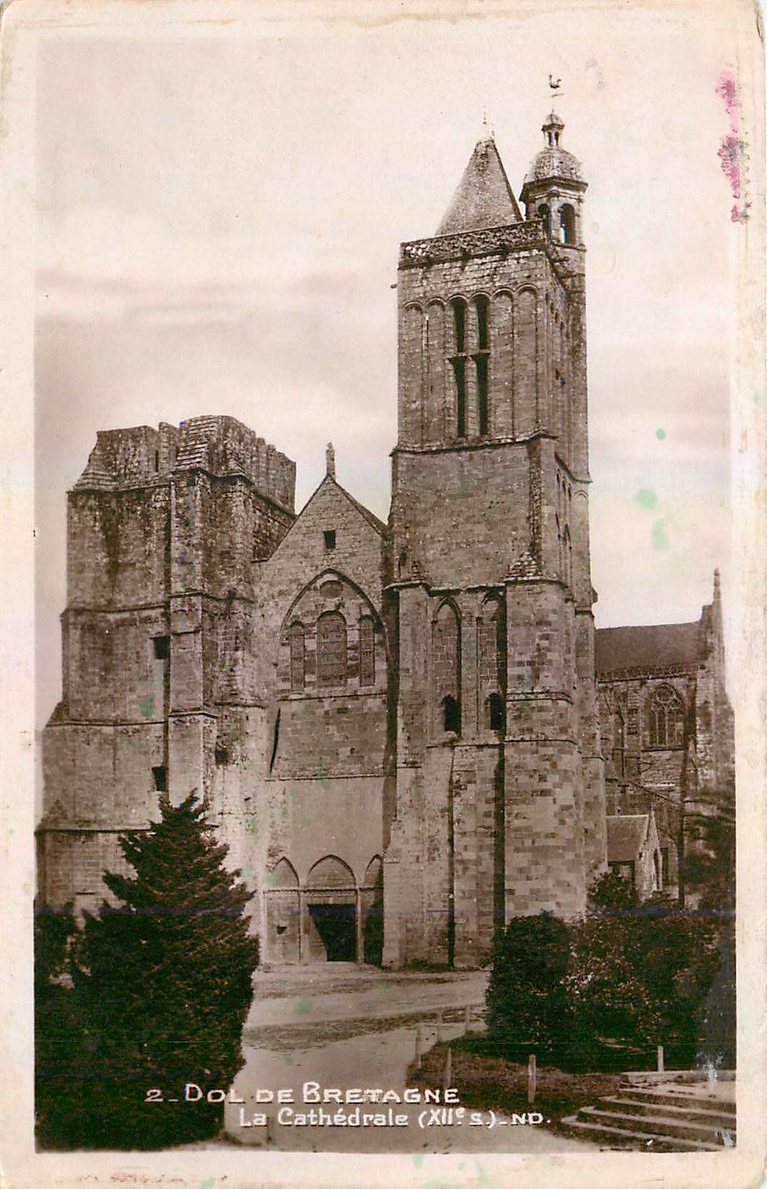 CPA Dol de Bretagne La Cathedrale 