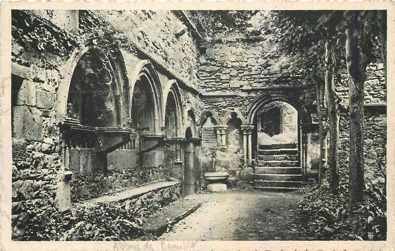 CPA Kerity Paimpol C du N Abbaye de Beauport Le Cloitre 