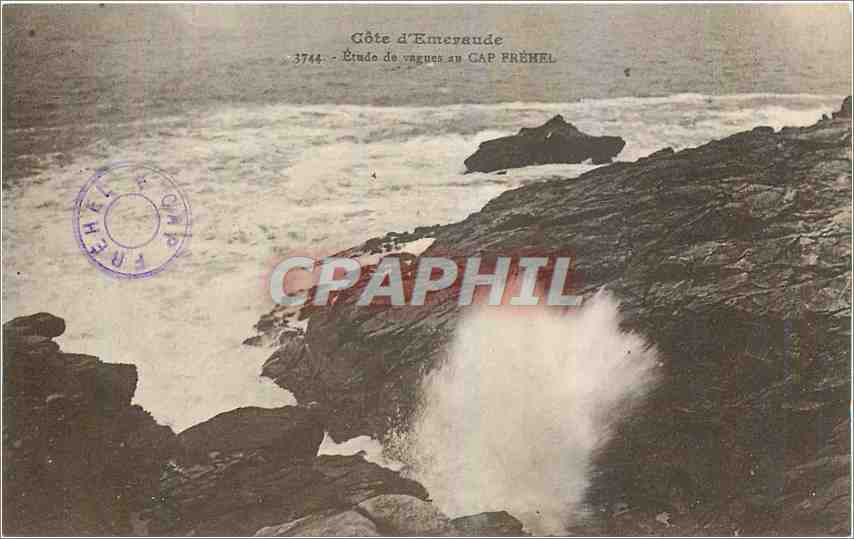 CPA Cote d'Emeraude Etude de vagues au Cap Frehel 