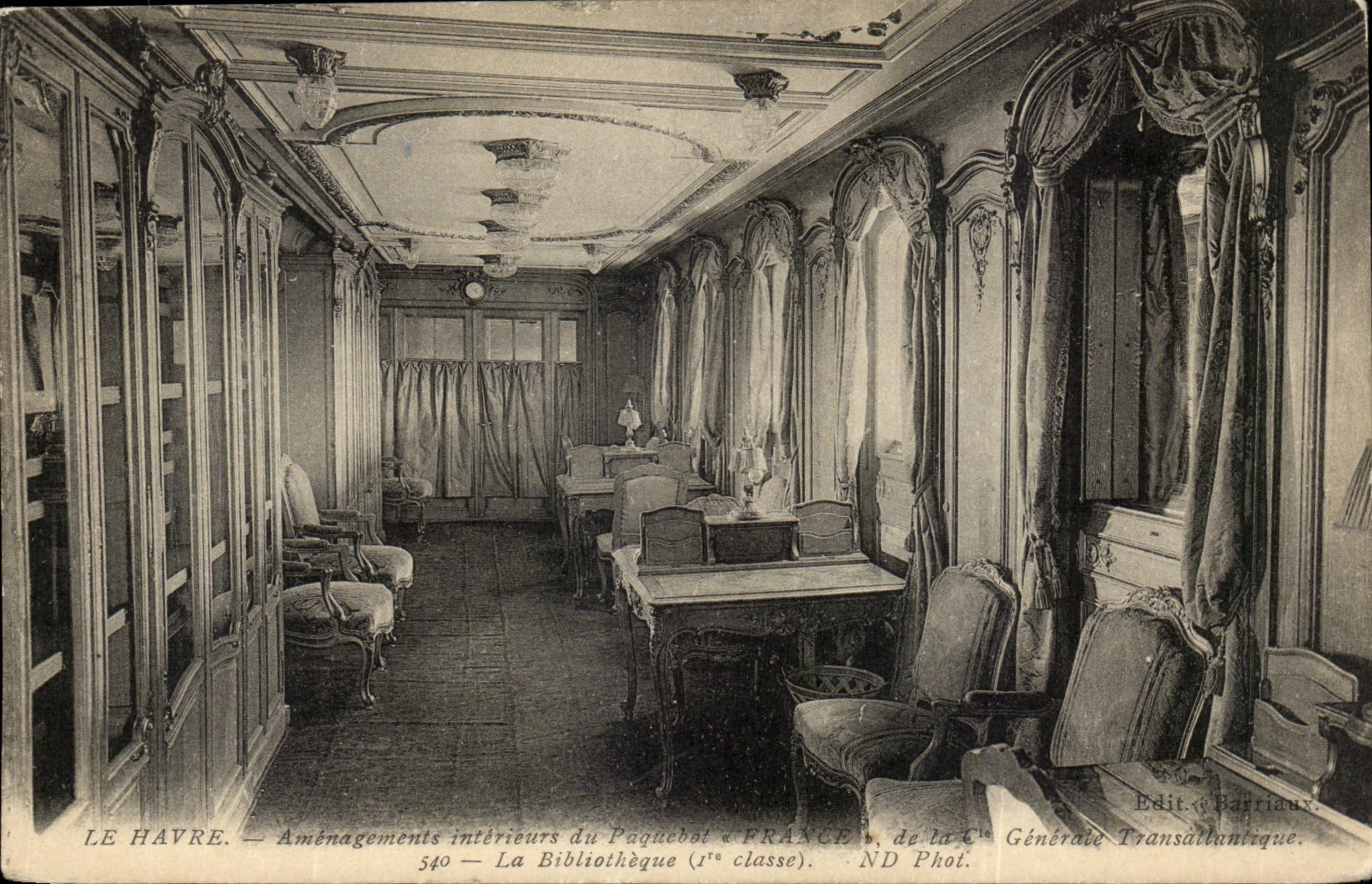 Steamer-Paquebot-Boat-Bateau- Amenagements interieurs du Paquebot 'France' La Biblioteque (1 classe) -CPA