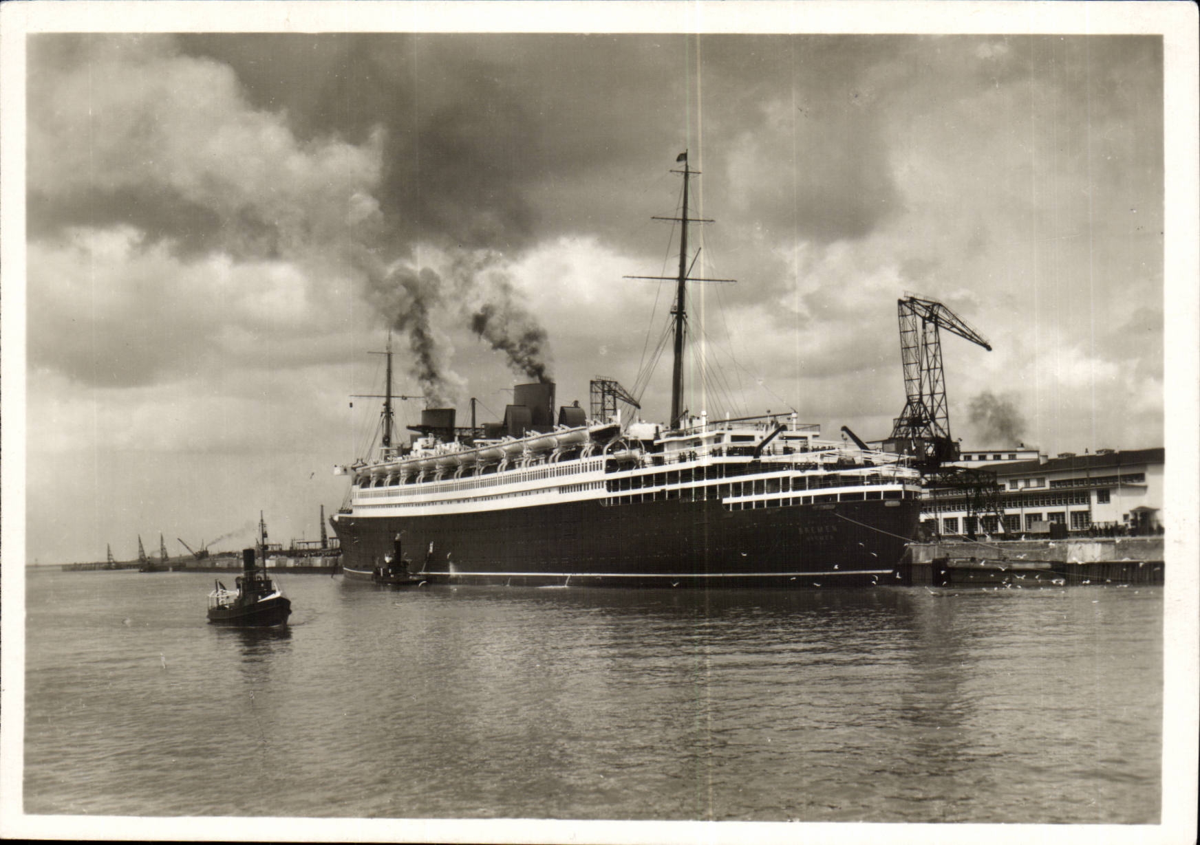 Steamer-Paquebot-Boat-Bateau- Turbinen-Schnelldampfer 'Bremen' -CPA