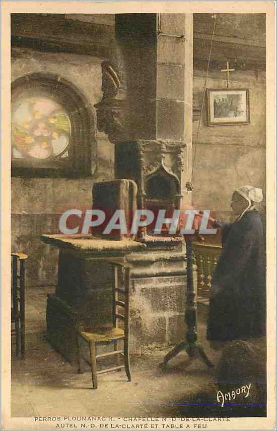 CPA Perros Ploumanach Chapelle ND de la Clarte Autel ND de la Clarte et Table a Feu 