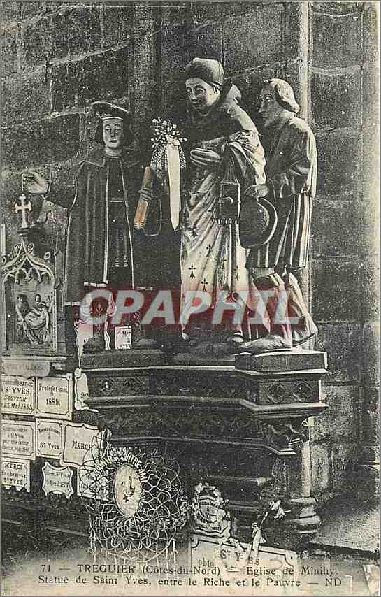 TREGUIER (Côtes-du-Nord) — Statue de Saint Yves, entre le Riche et le Pauvre — Église de Minihy