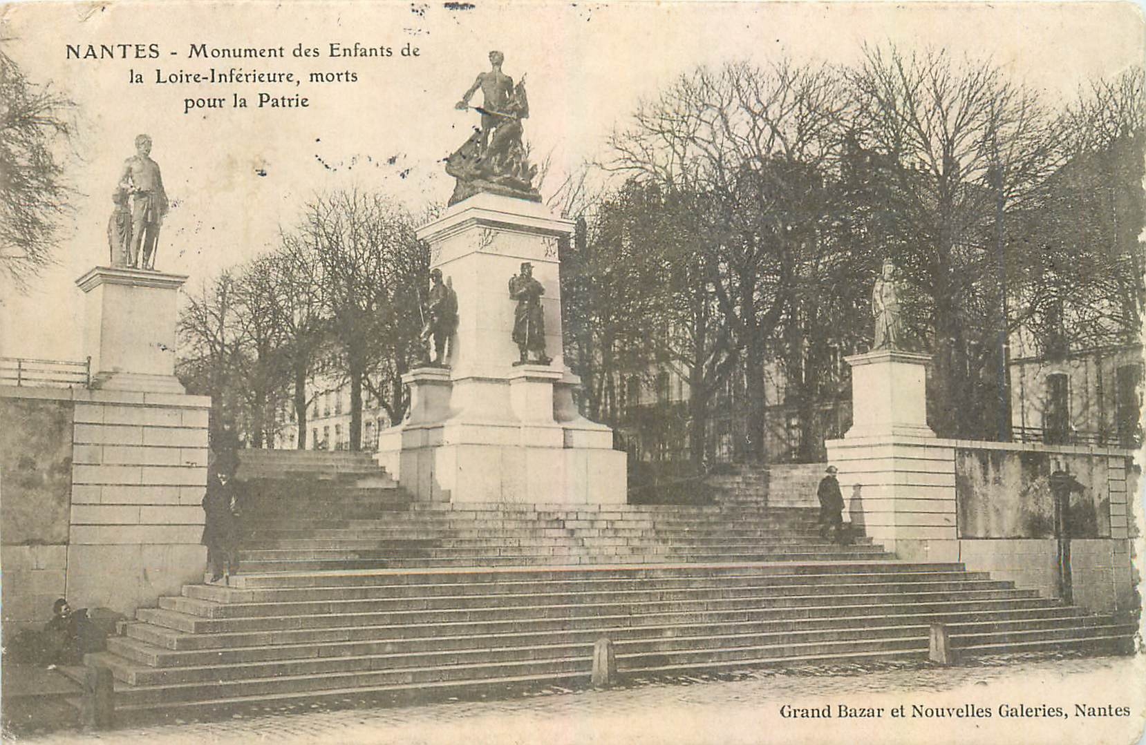 CPA Nantes Monument des Enfants de la Loire Inferieure morts pour la Patrie 