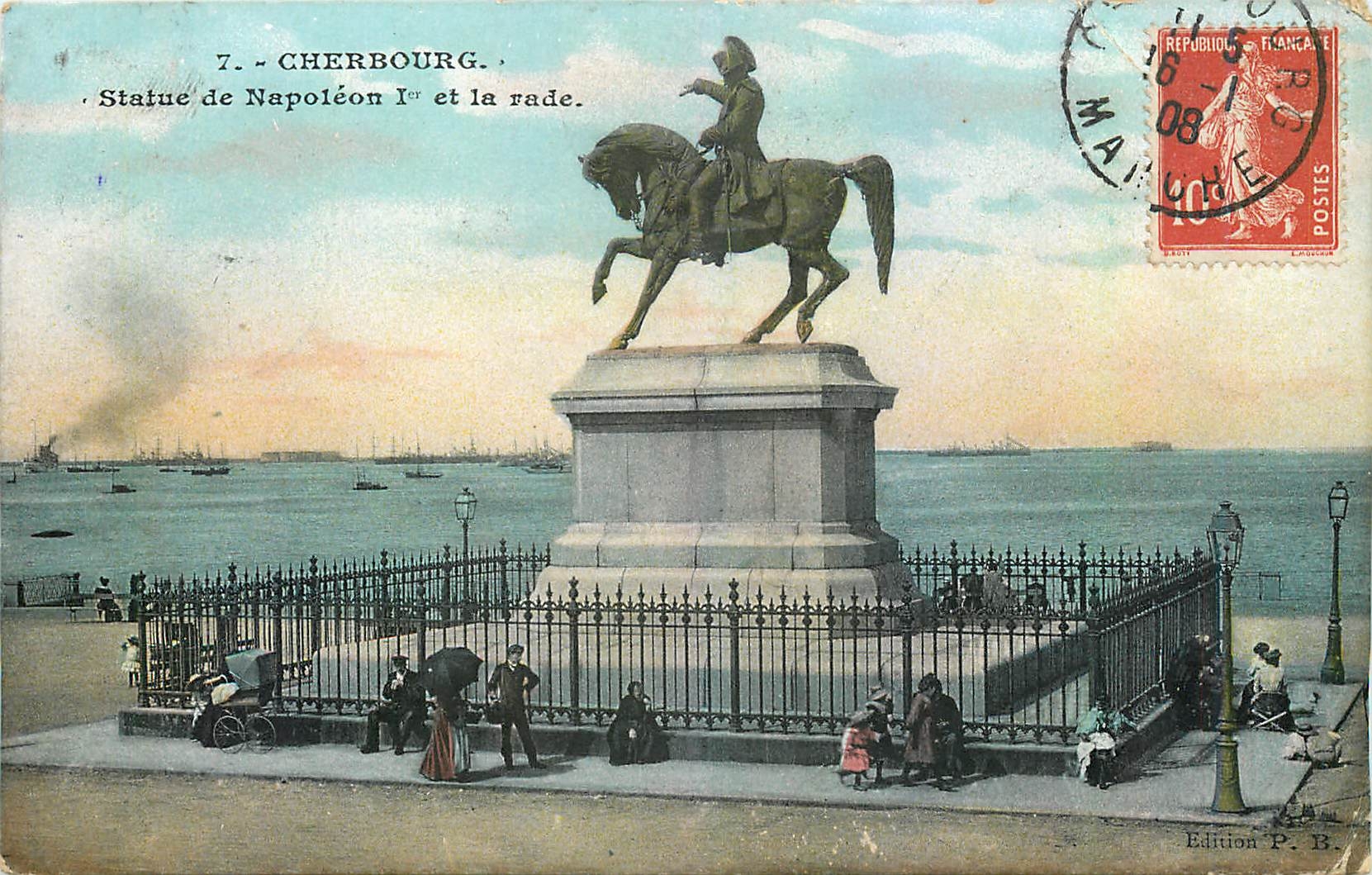 CPA Cherbourg Statue de Napoleon 1er et la rade 