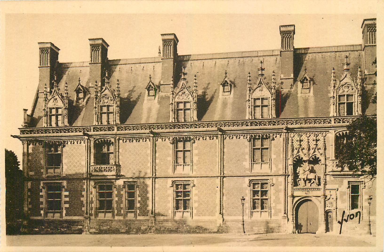 CPA Chateau de Blois Loir et Cher Facade Louis XII 