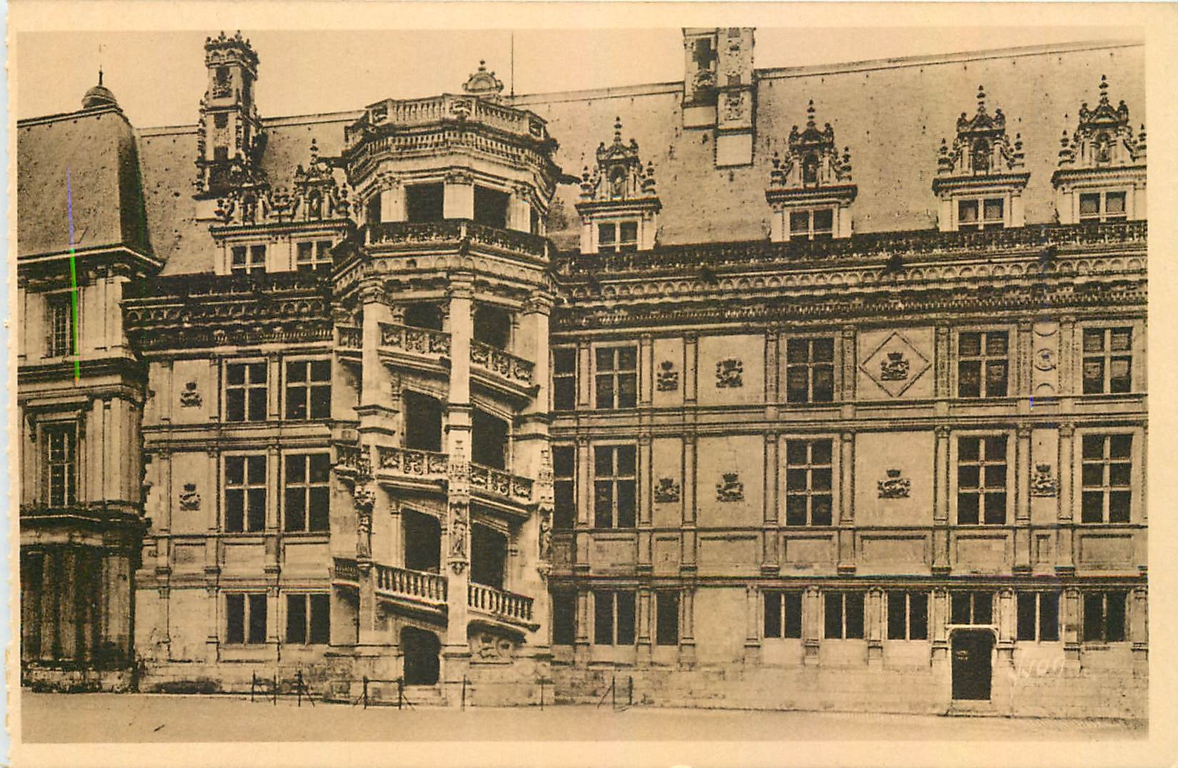 CPA Chateau de Blois Loir et Cher Escalier Francois 1er 