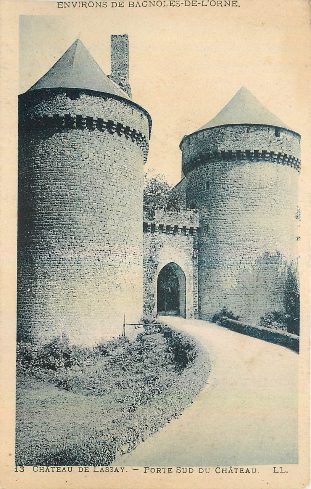 CPA Chateau de Lassay Porte Sud du Chateau 