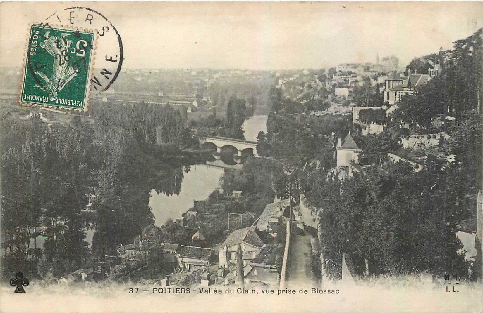 Poitiers - Vallée du Clain, vue prise de Blossac — I.L. — n°37