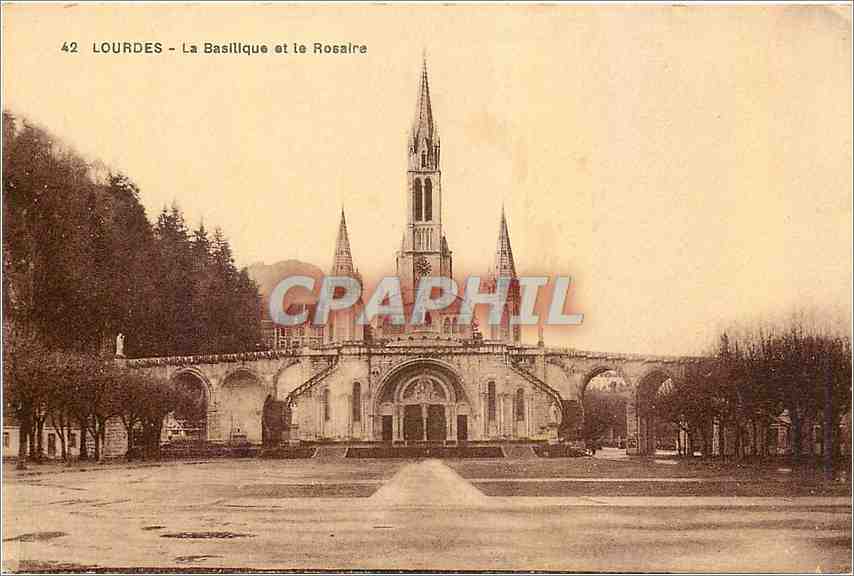 CPA Lourdes La Basilique et le Rosaire 
