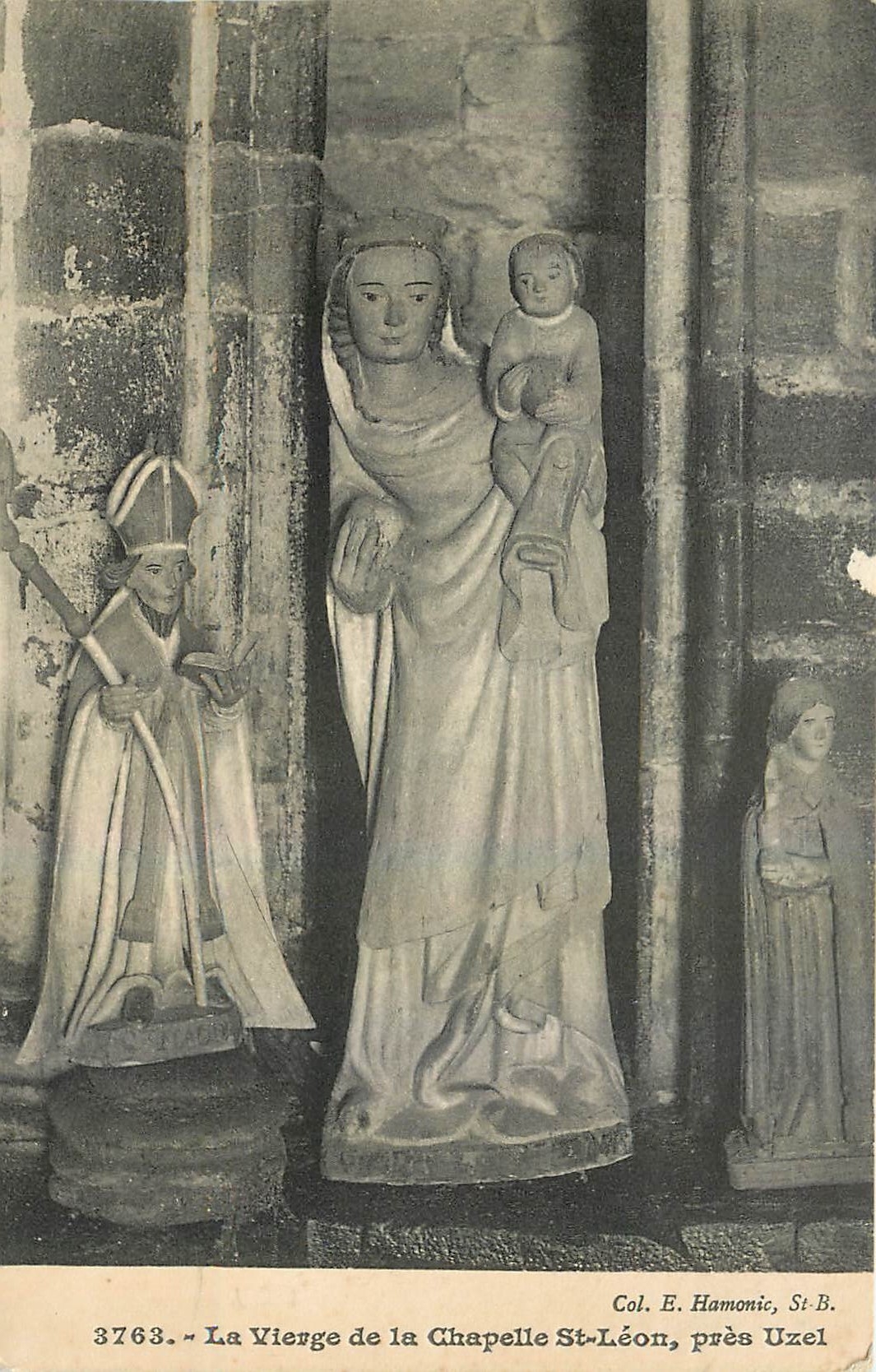 La Vierge de la Chapelle St-Léon, près Uzel — Col. E. Hamonic, St-B.