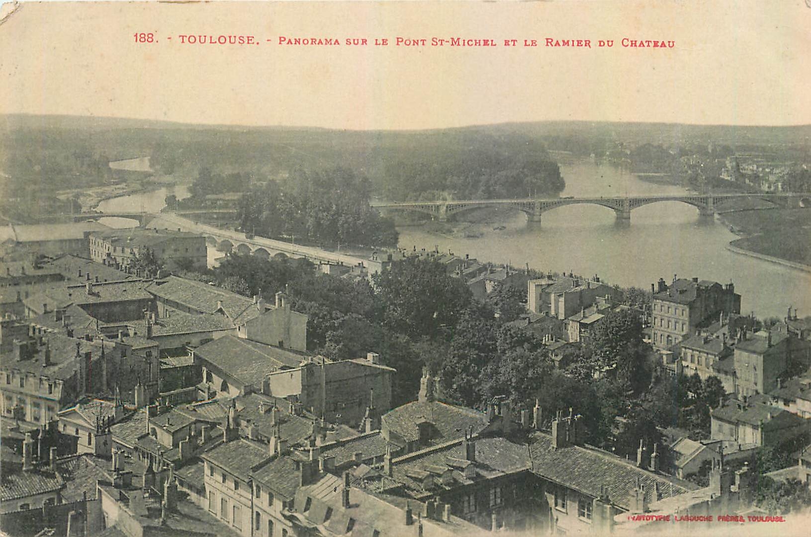 CPA Toulouse Panorama sur le Pont St Michel et le Ramier du Chateau 