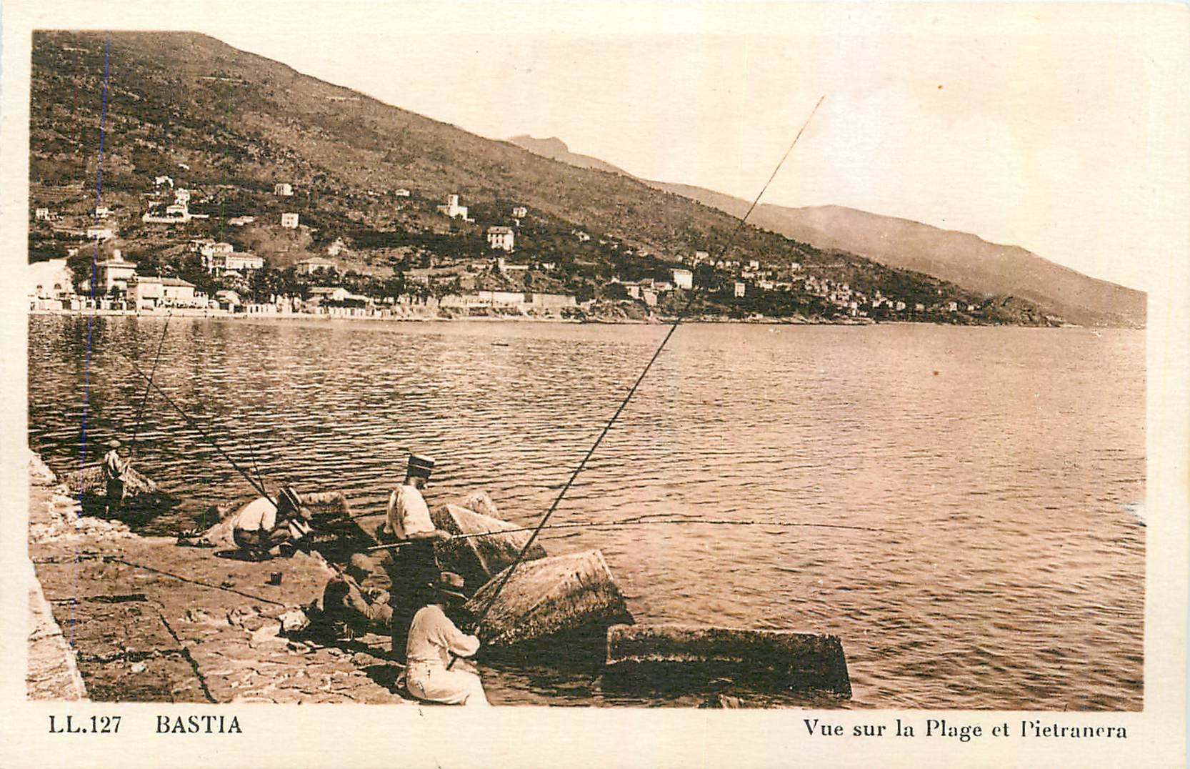 CPA Bastia Vue suyr la Plage et Pietranera Peche Pecheur