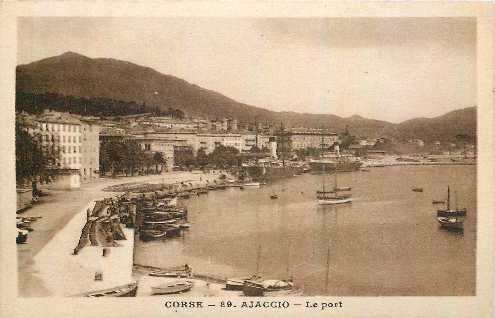 CPA Corse Ajaccio Le Port Bateaux