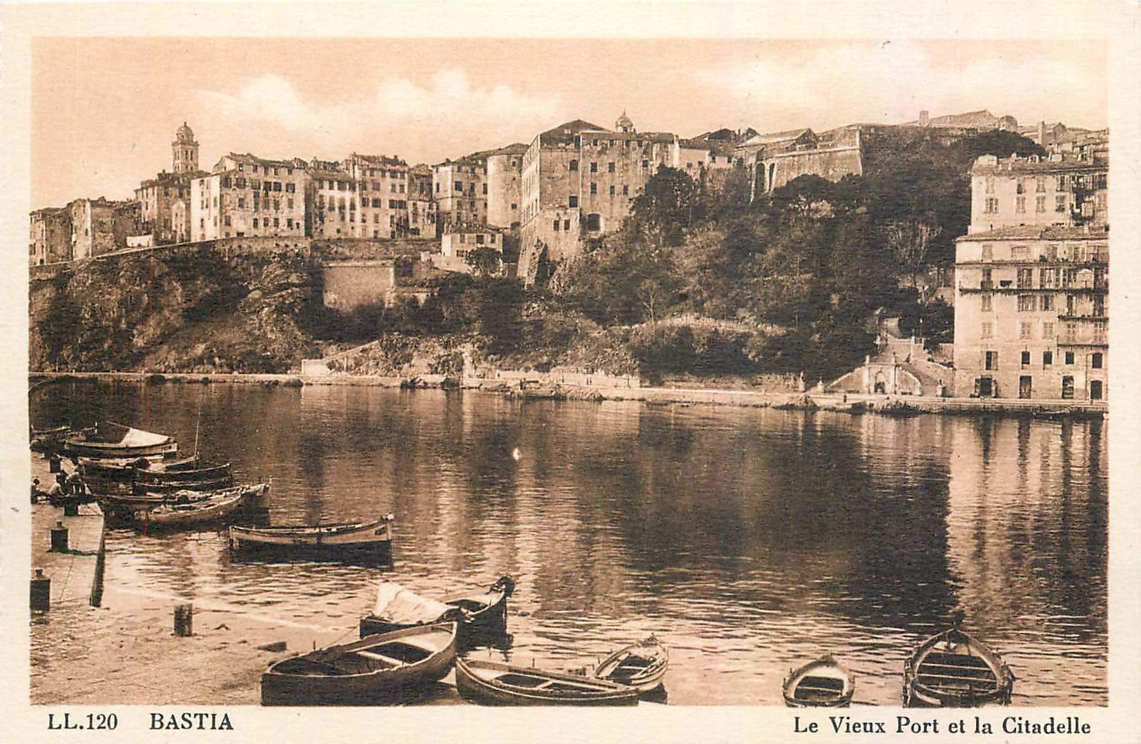 CPA Bastia Le Vieux Port et la Citadelle 