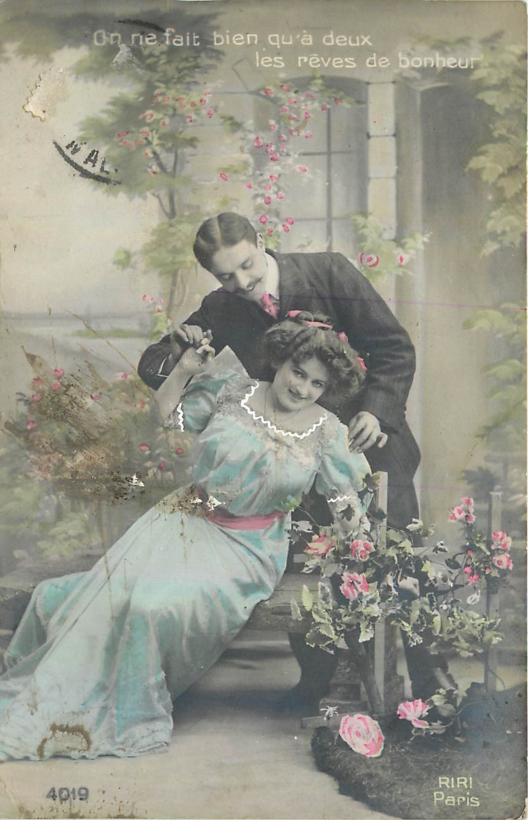 Deux amoureux — scène de jardin — RIRI Paris, n°4019