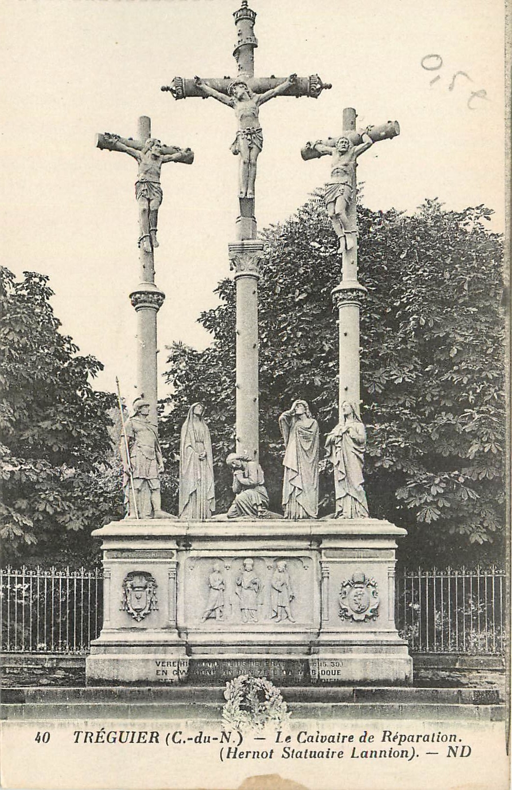 CPA Treguier C du N Le Calvaire de Reparation 