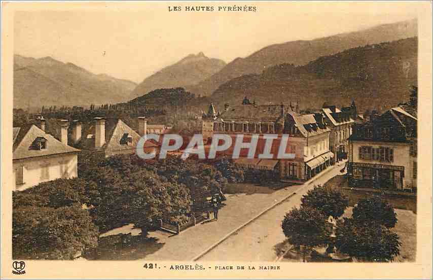 CPA Argeles Place de la Mairie 