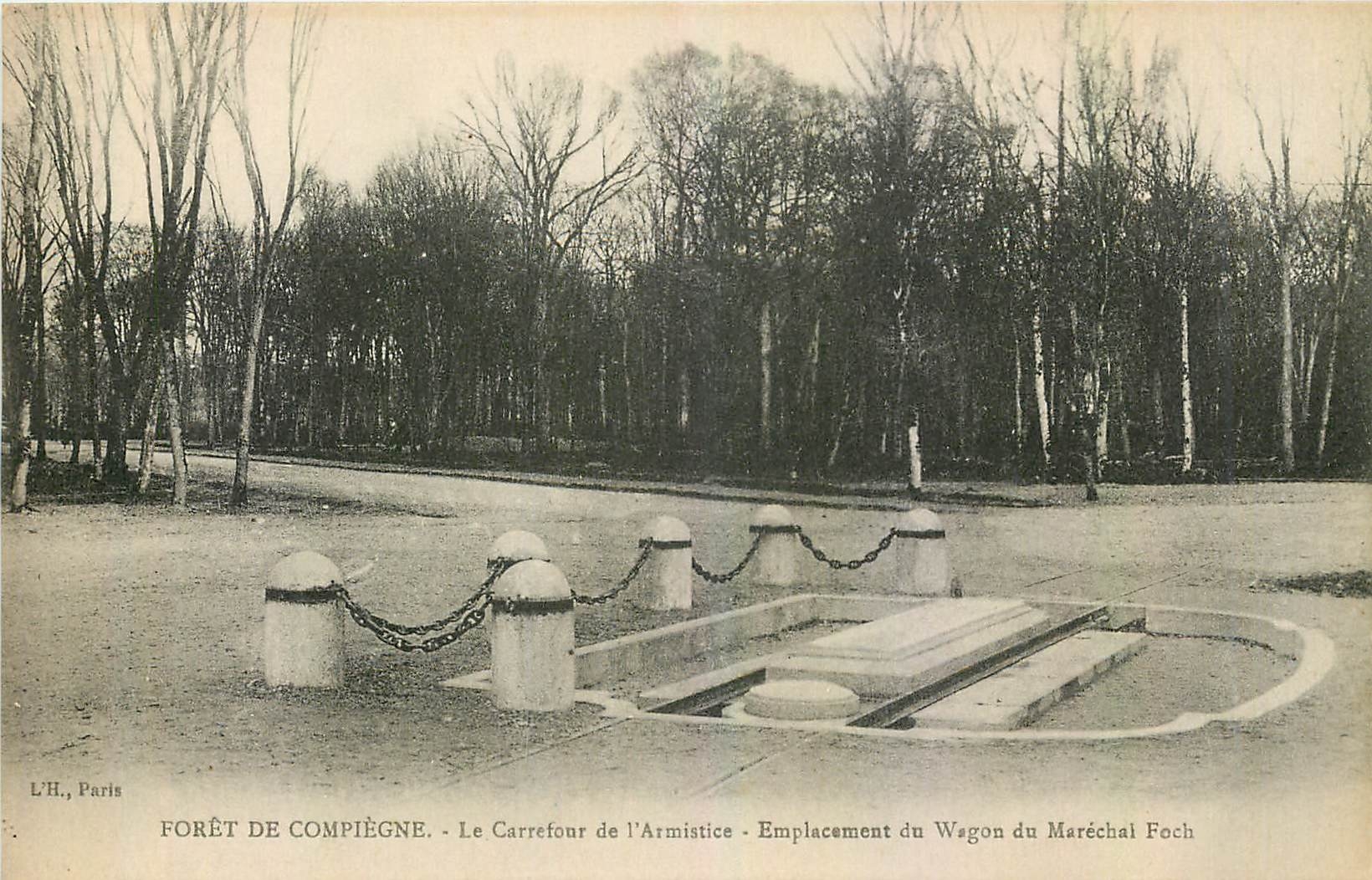 Forêt de Compiègne — Carrefour de l'Armistice — Emplacement du Wagon du Maréchal Foch
