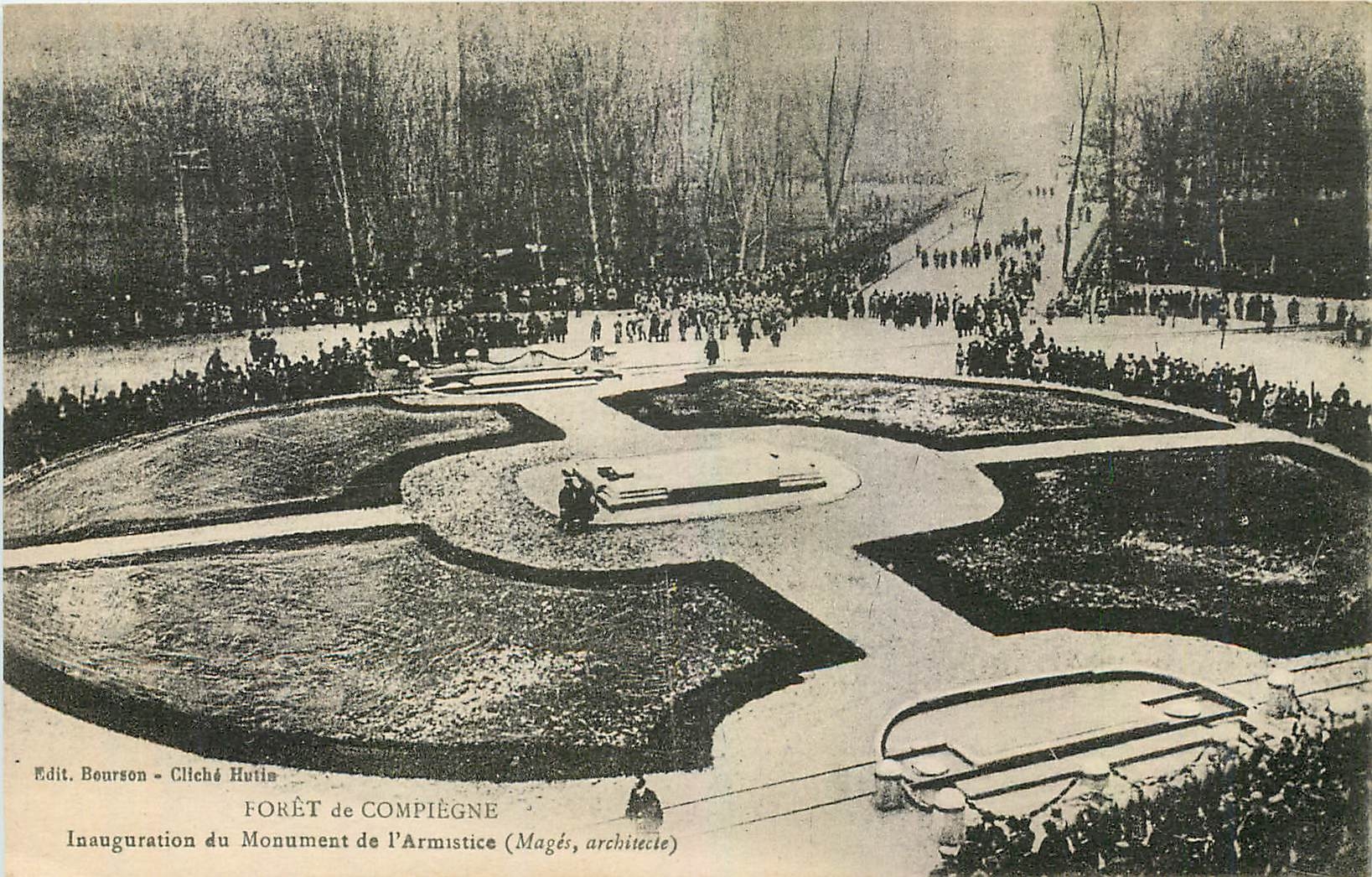 CPA Foret de Compiegne Inauguration du Monument de l'Armistice Militaria