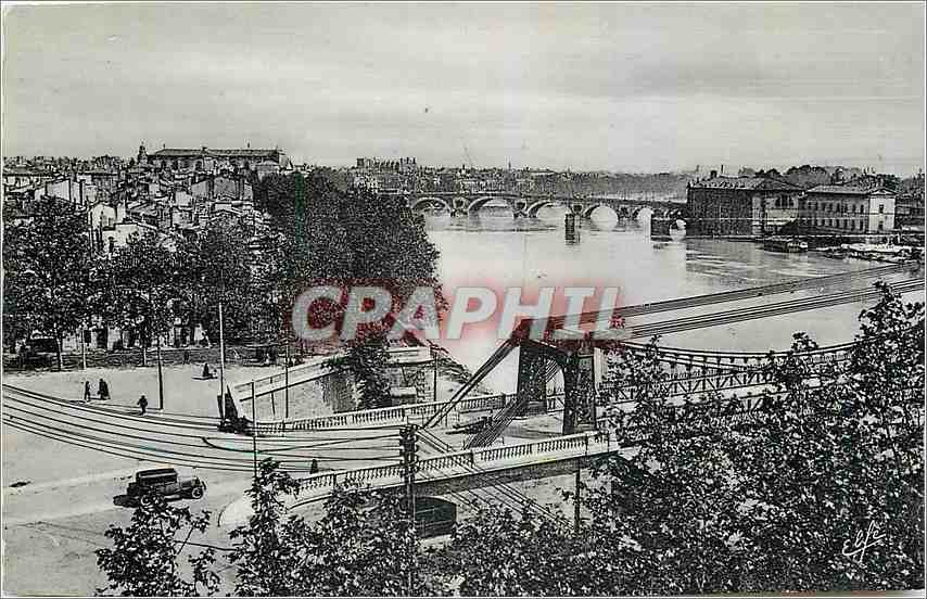 CPM Toulouse Vue sur la Garonne Pont Saint Pierre et Pont Neuf 