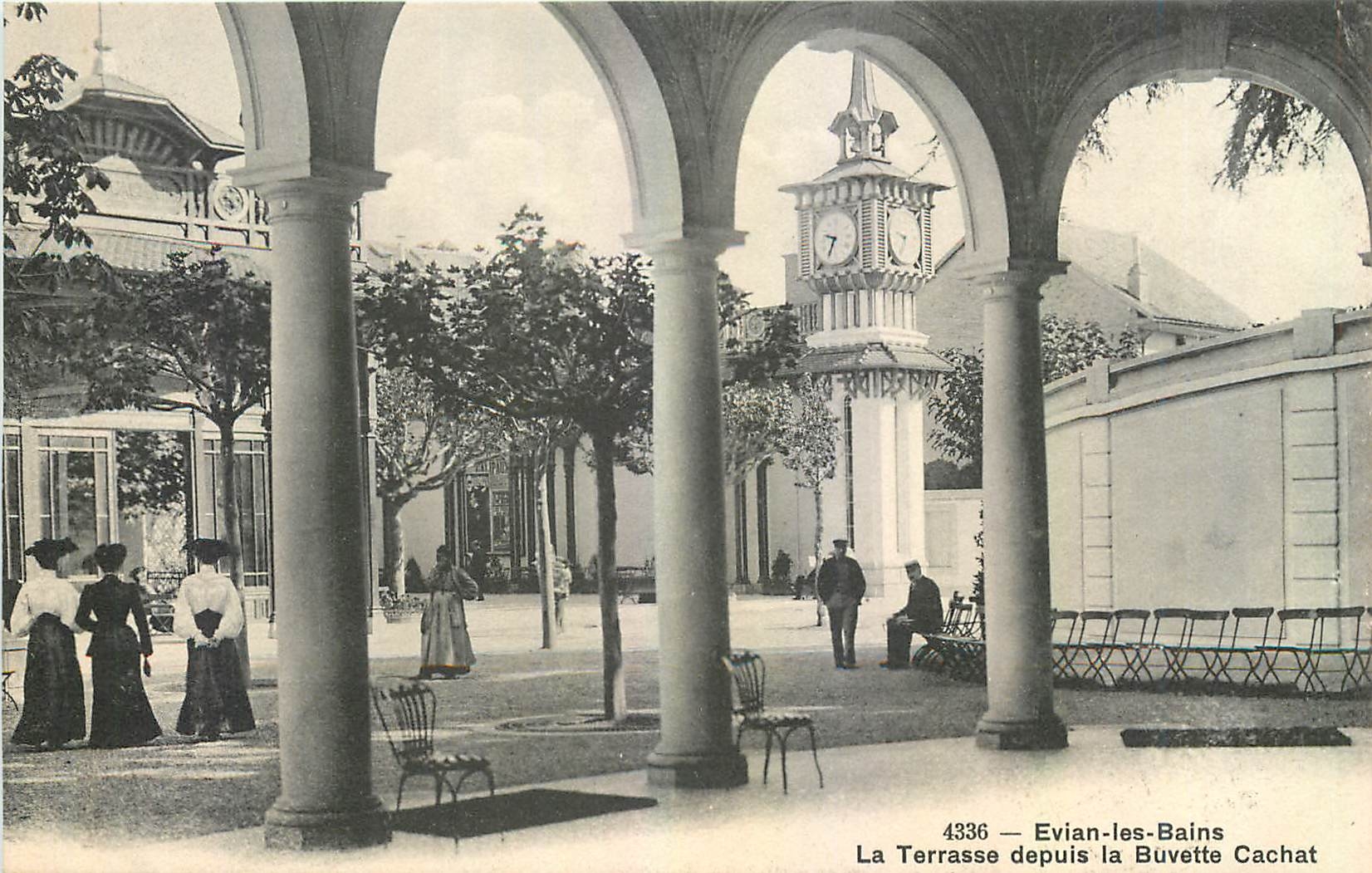 CPA Evian les Bains La Terrasse depuis la Buvette Cachat 