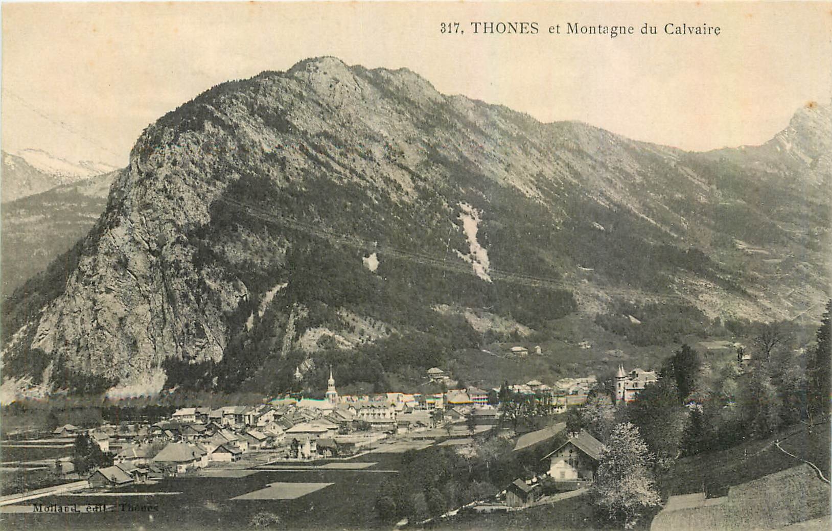 CPA Thones et Montagne du Calvaire 