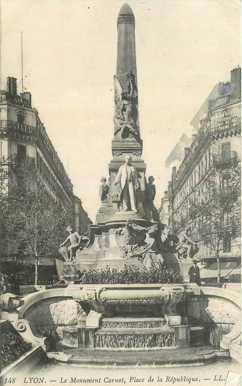 LYON — Le Monument Carnot, Place de la République — LL.