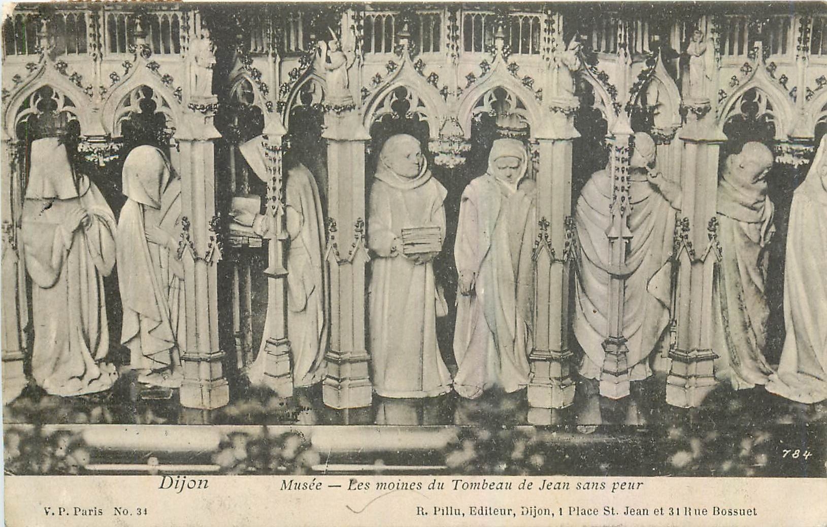 CPA Dijon Musee Les moines du Tombeau de Jean sans peur 