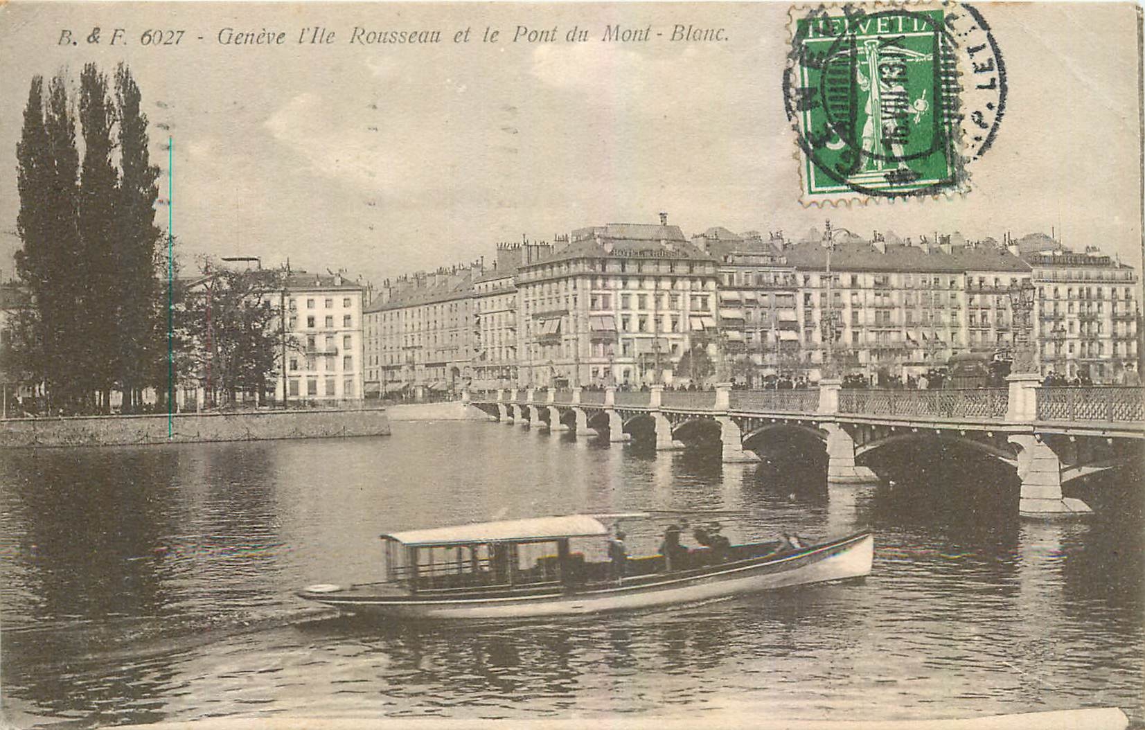CPA Geneve I'le Rousseau et le Pont du Mont Blanc Barque Bateau