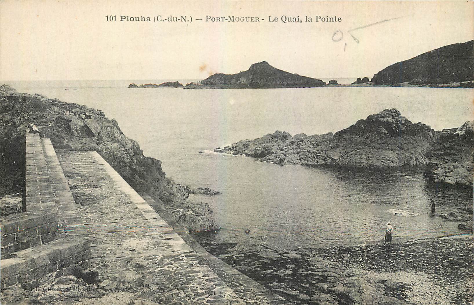 CPA Plouha C du N Port Moguer Le Quai la Pointe 