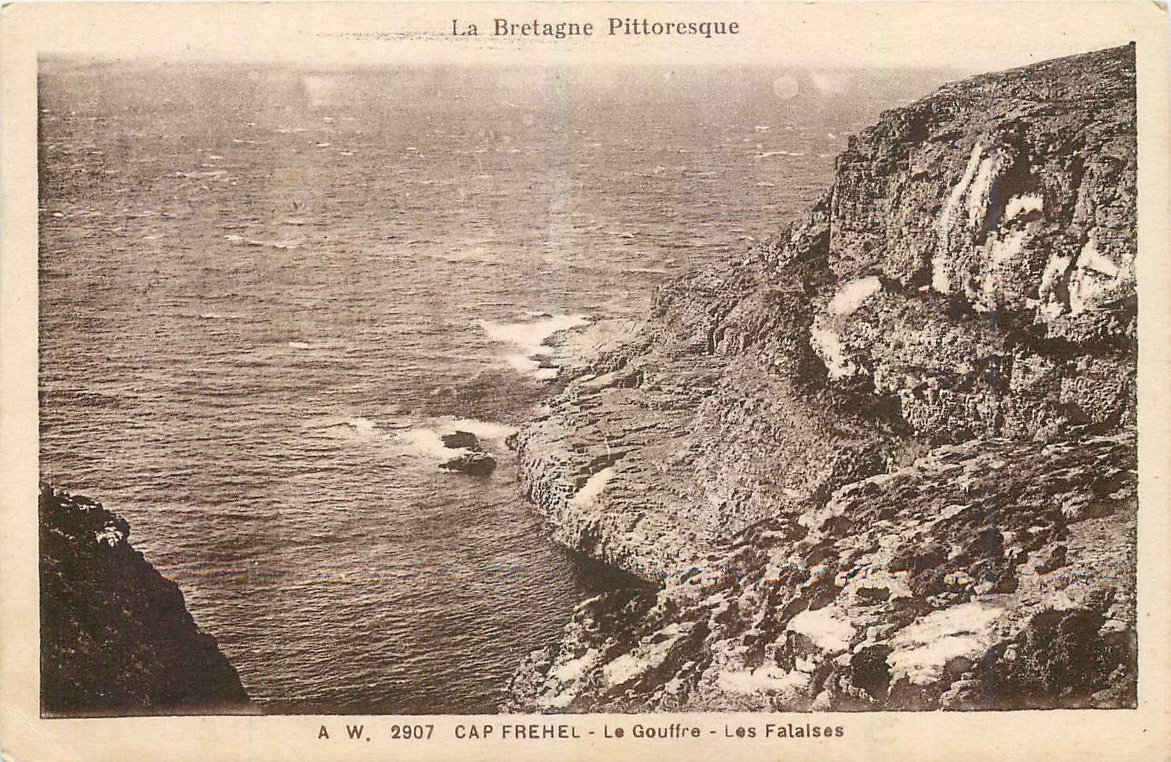 CPA Cap Frehel Le Gouffre Les Falaises 