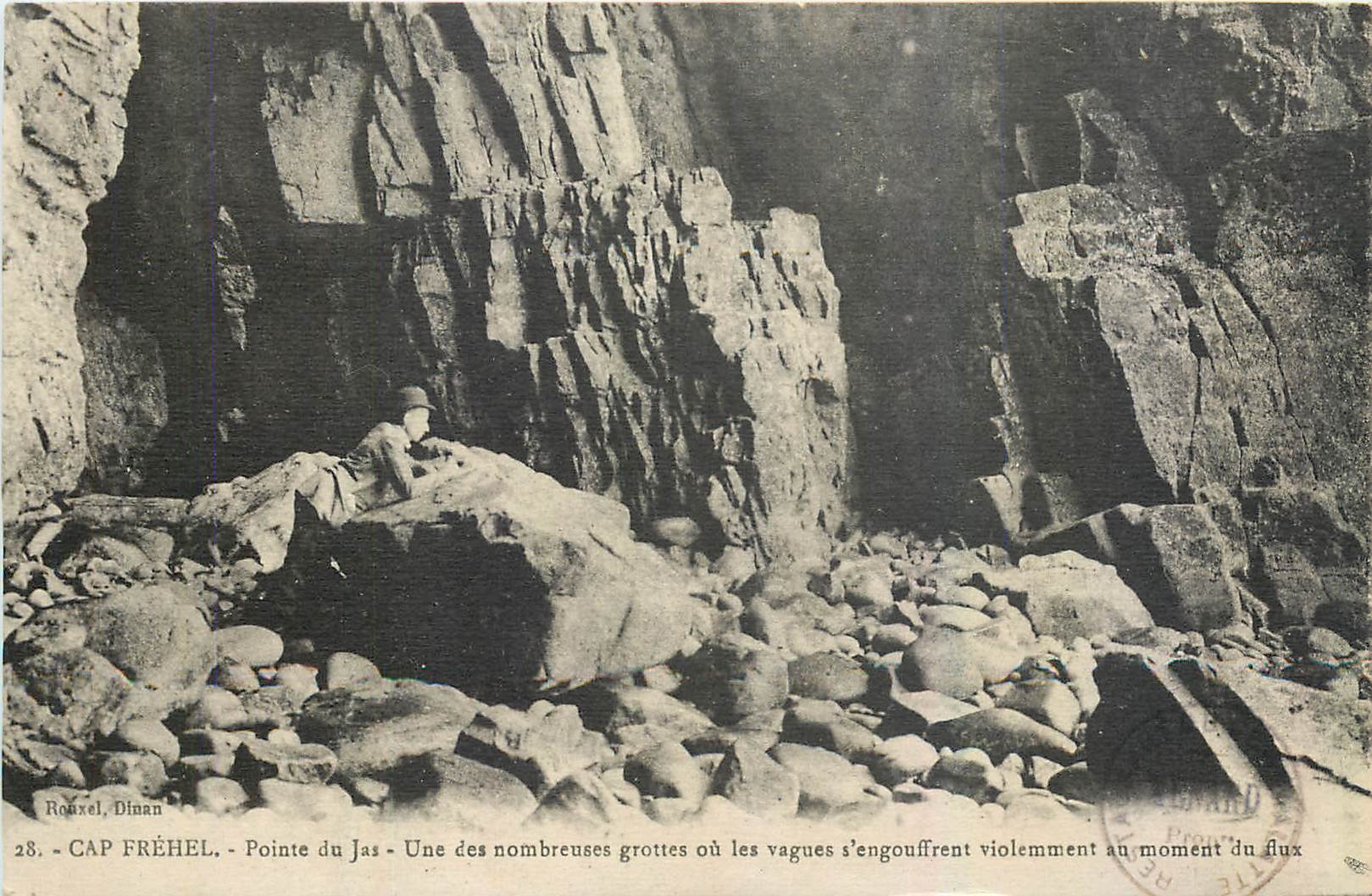 CPA Cap Frehel Pointe du Jas Une des nombreuses grottes ou les vagues 