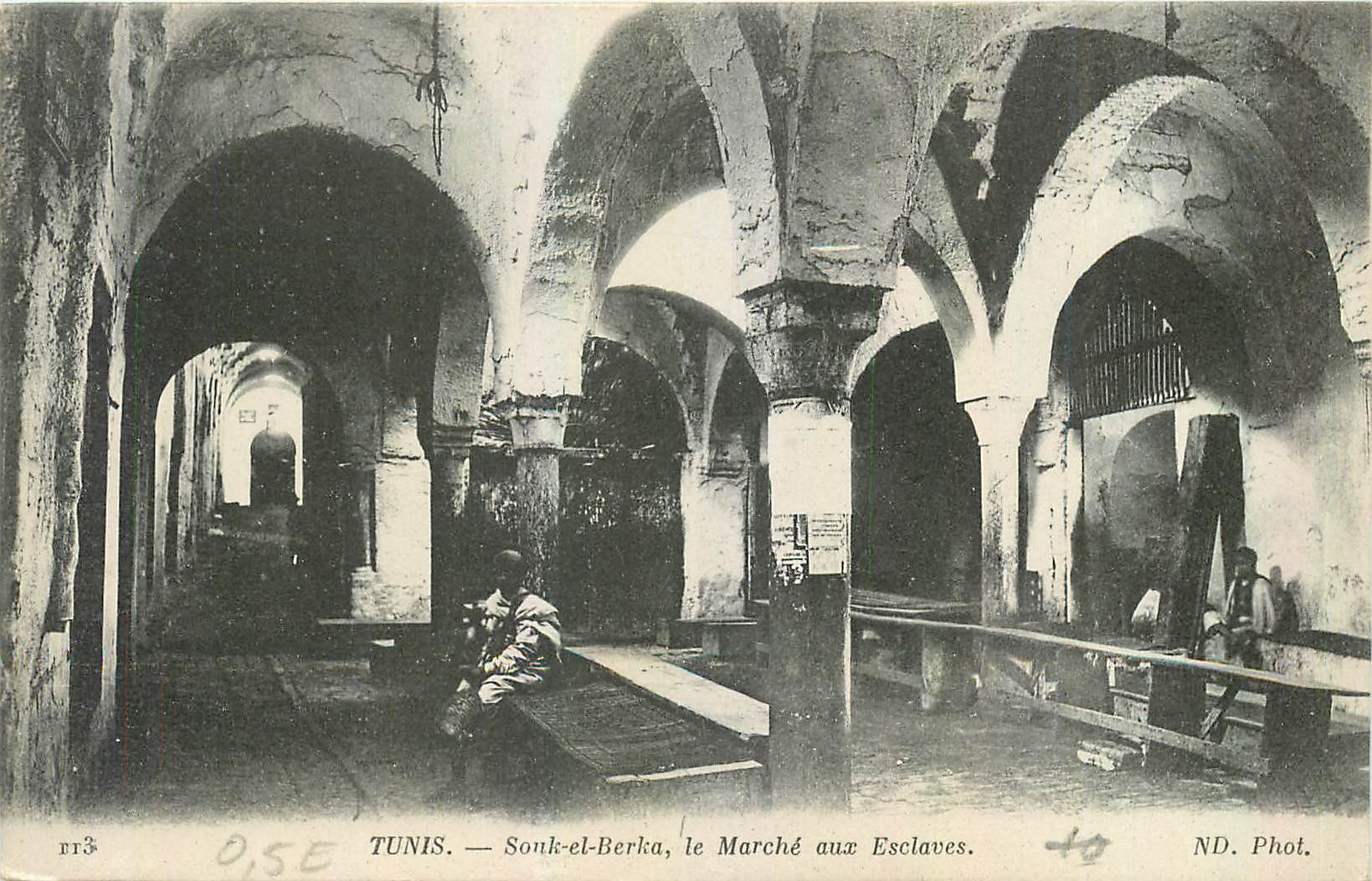 CPA Tunis Sonk et Berka le Marche aux Esclaves 