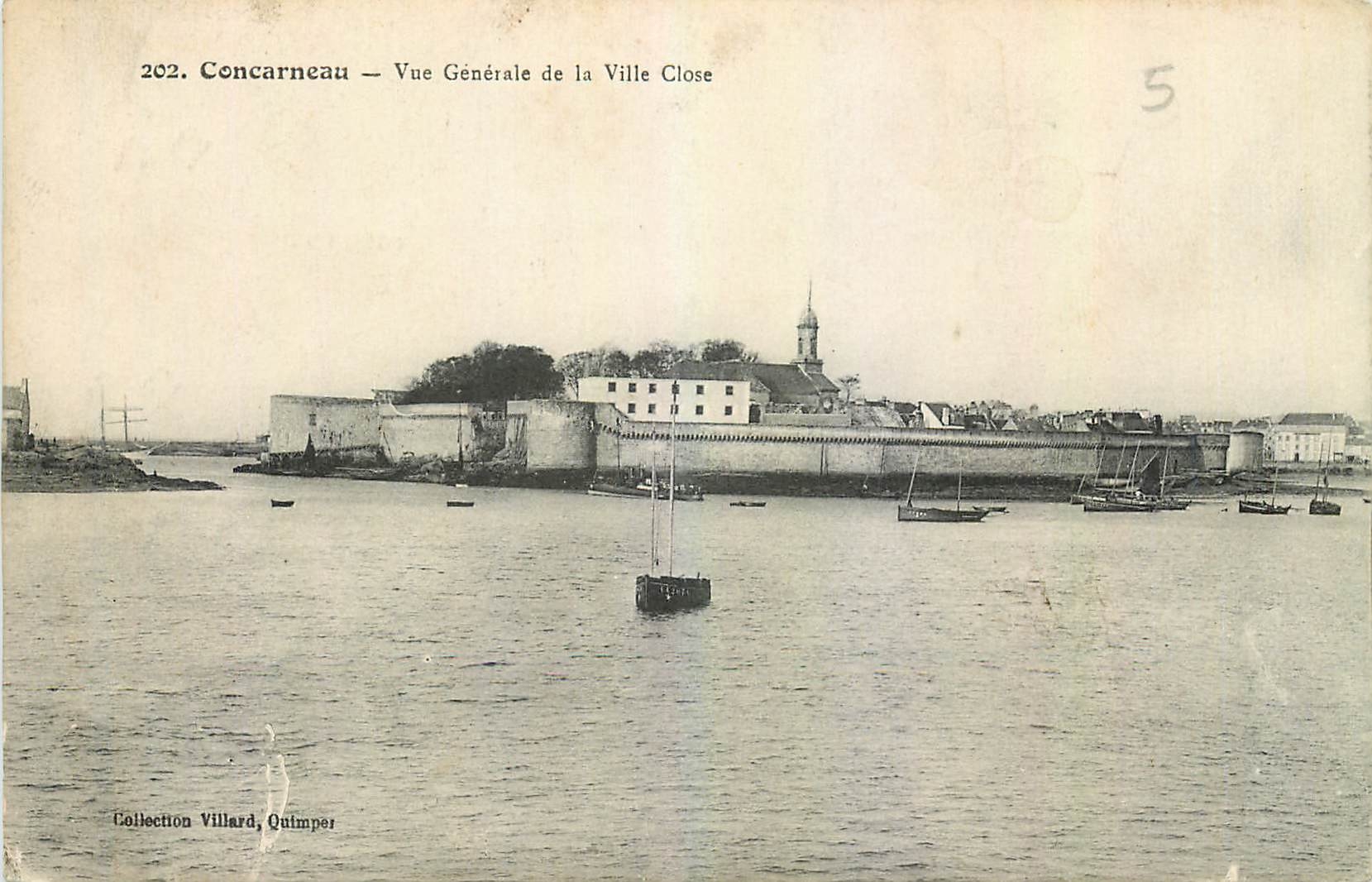 CPA Concarneau Vue Generale de la Ville Close 