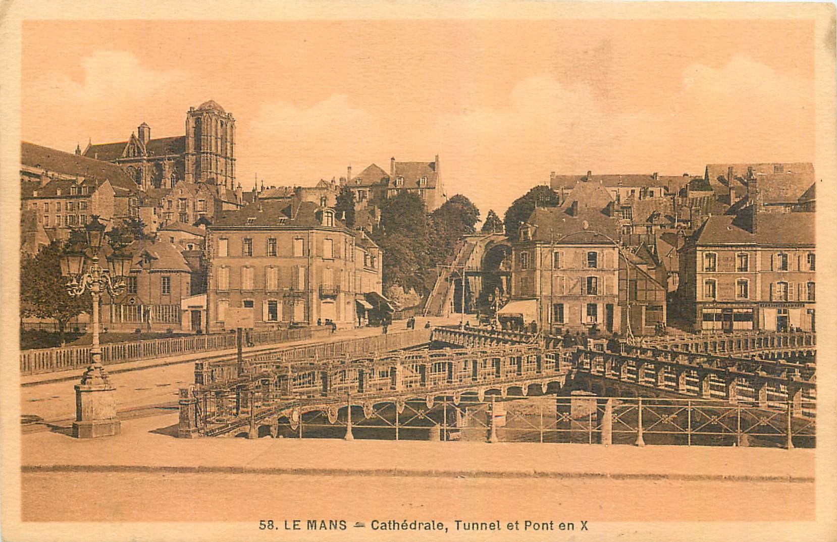 CPA Le Mans Cathedrale Tunnel et Pont en X 