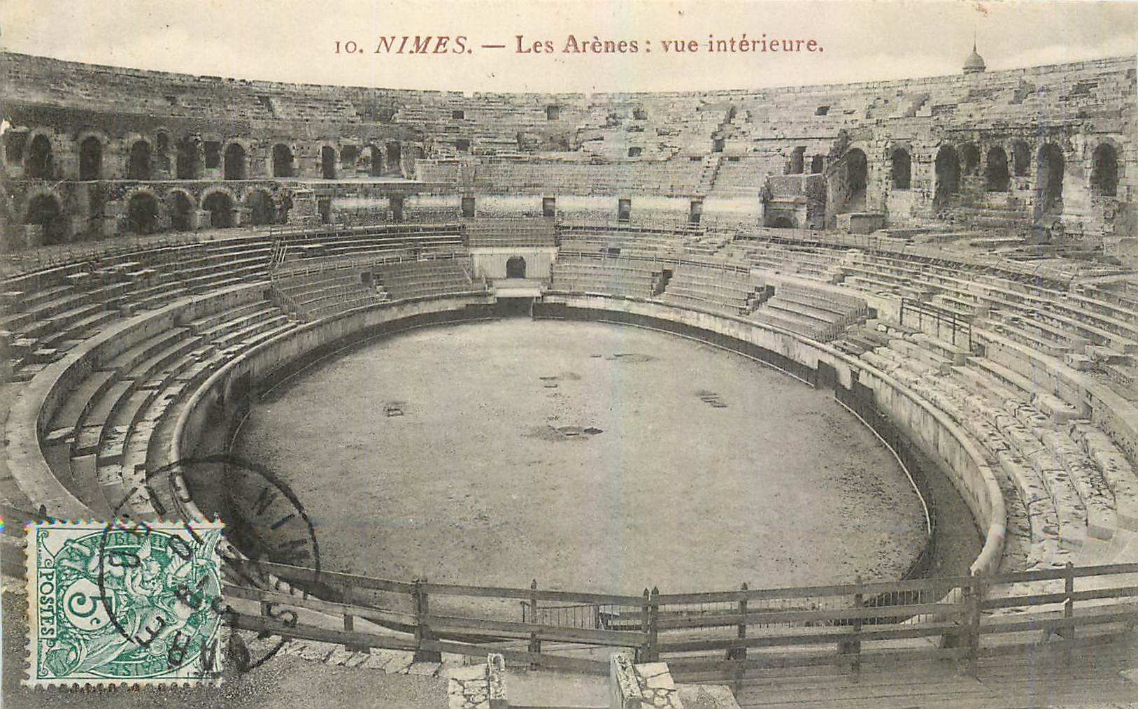 CPA Nimes Les Arenes vue interieure 