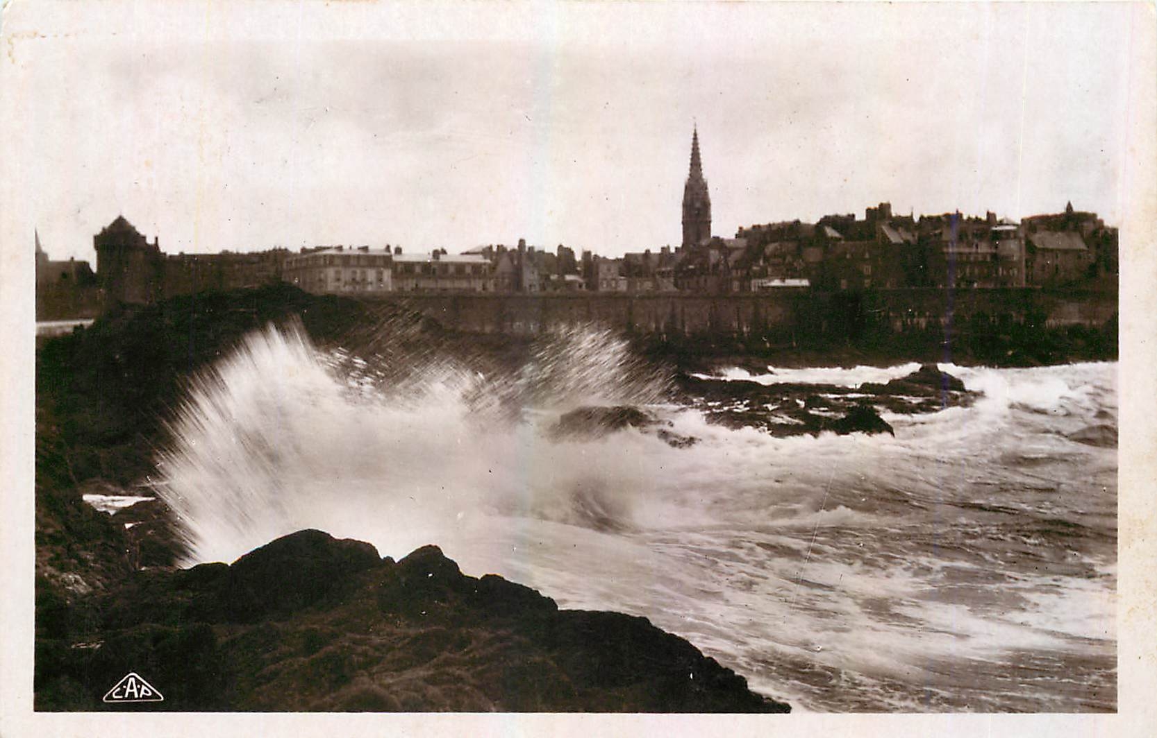 CPA Saint Malo Effet de vagues 