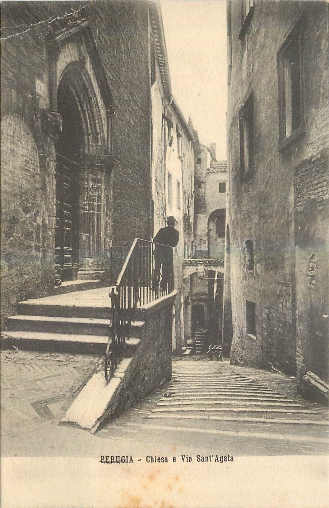 CPA Perugia Chiesa a Via Sant Agata 