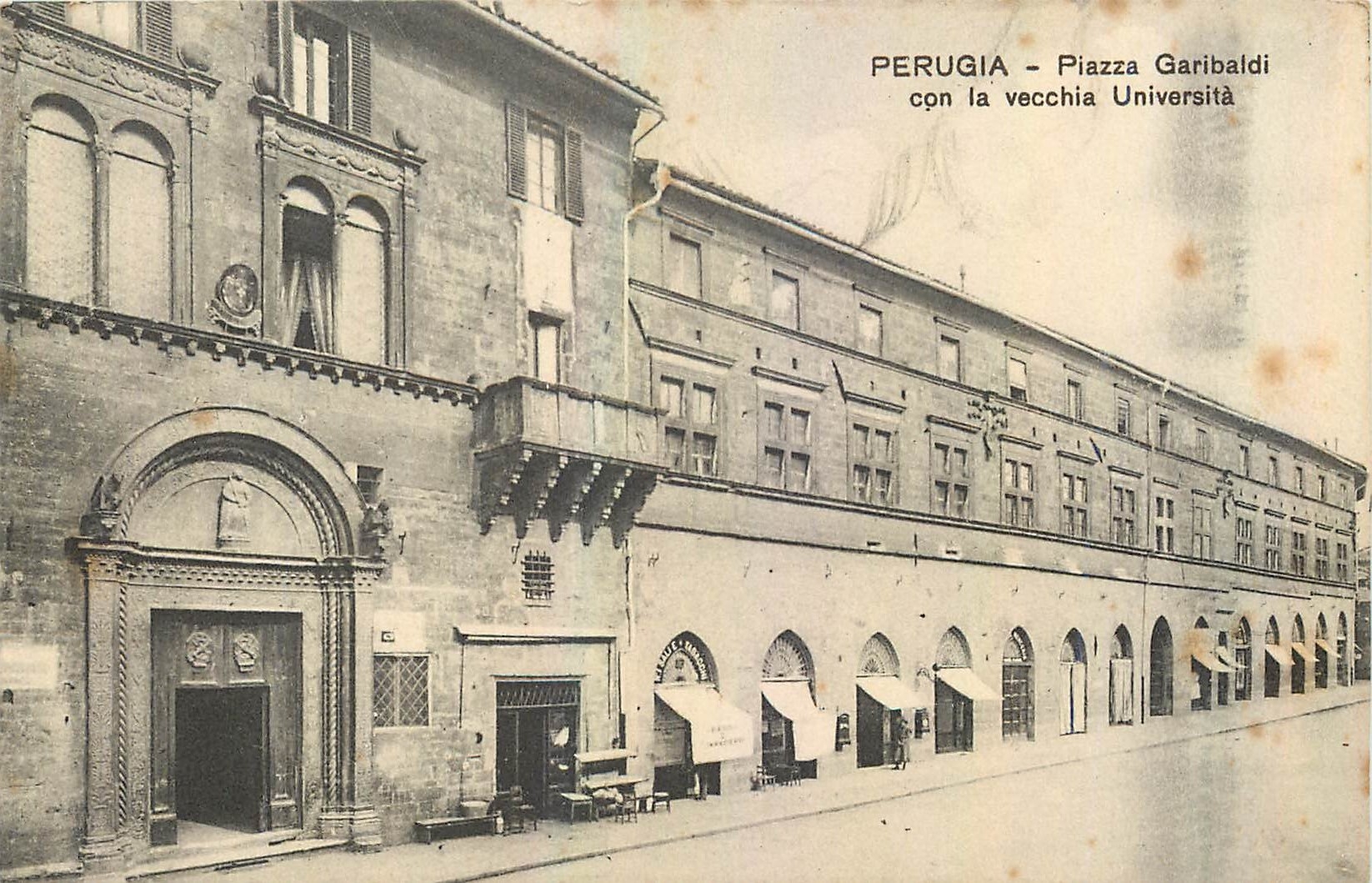 CPA Perugia Piazza Garibaldi con la vecchia Universita 